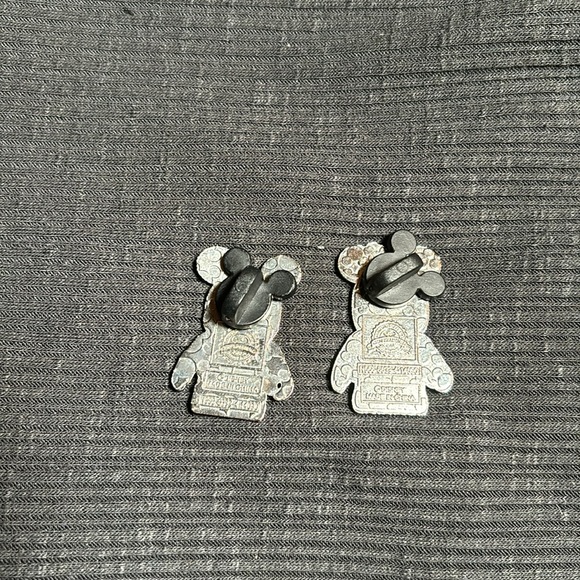 Vinylmations getting married Disney trading pins - Picture 2 of 2
